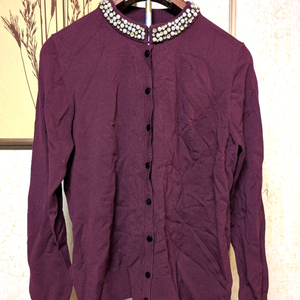 EUC Jeweled collar cardigan.